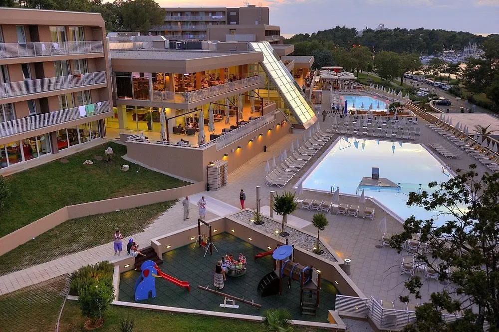 Hotel Molindrio Plava Laguna Пореч 4*,